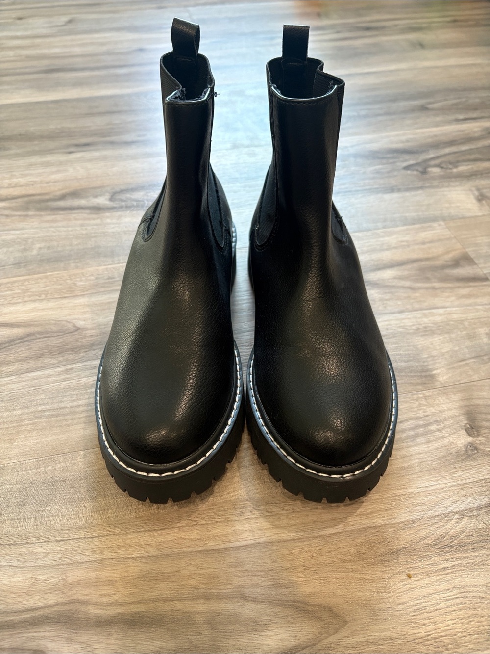Dolce Vita Womens Chelsea Boot